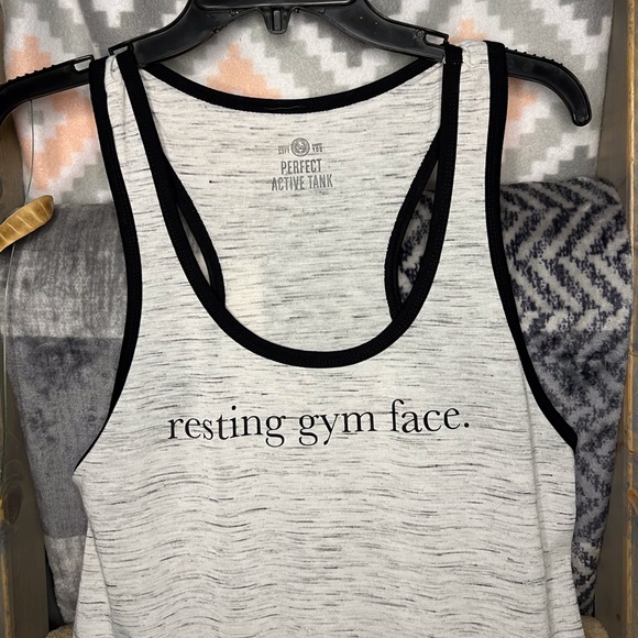 NWOT Womens razor back gym tank - Picture 3 of 5